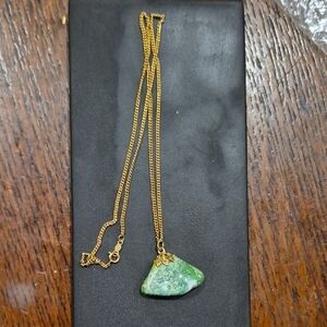 14k Gold Chain With Geen Agate Pendant